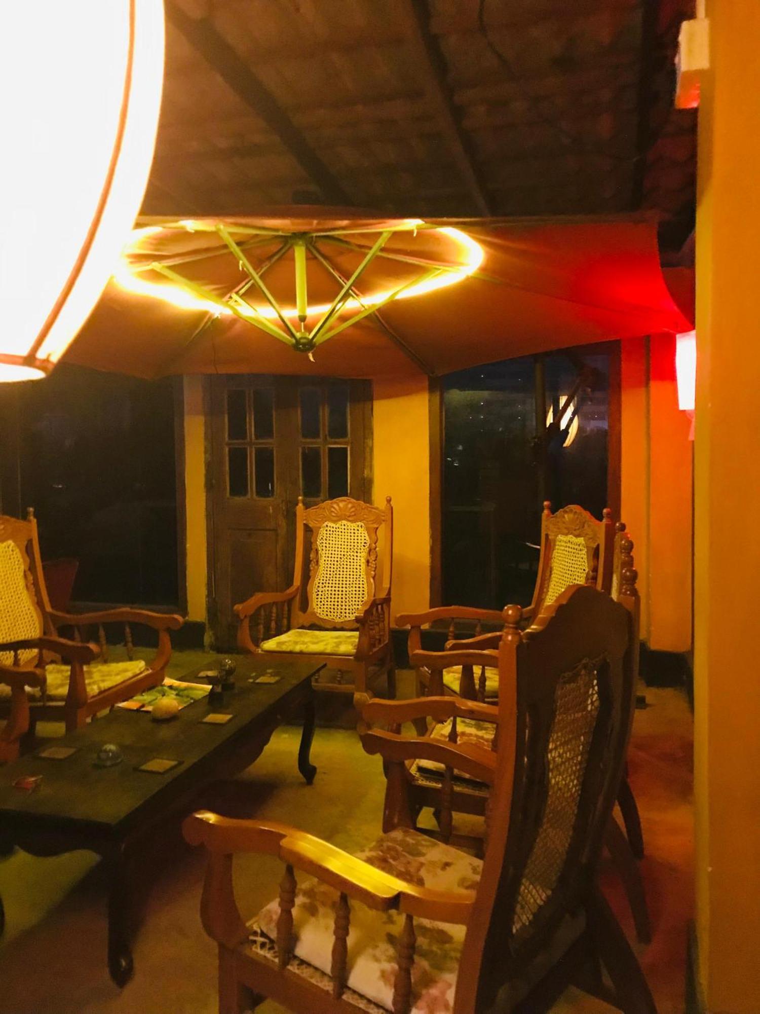 Coca Cola Hostel Malabe Eksteriør billede